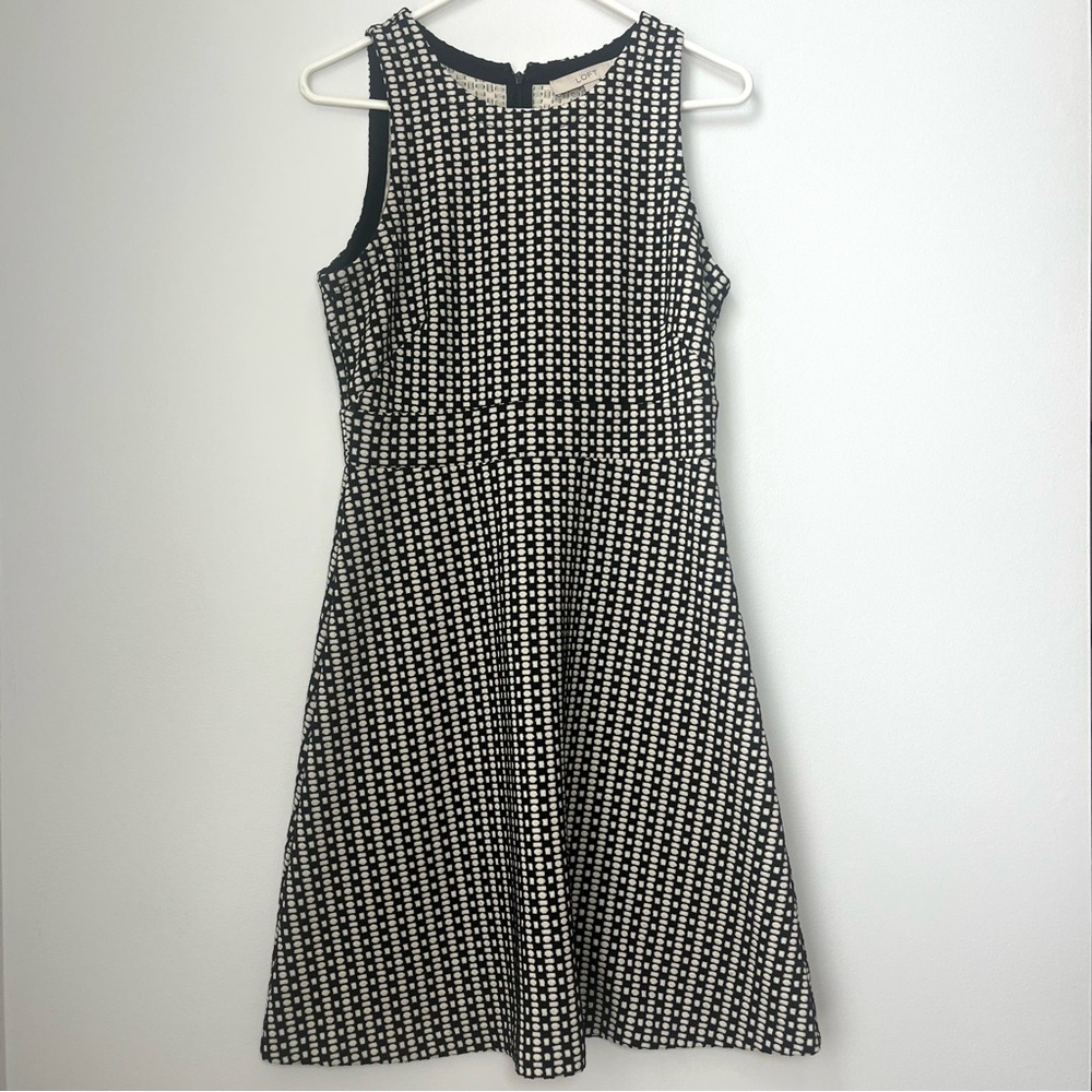 Ann Taylor (Loft) Black &White Sleeveless Fit and Flare Size 4 Dress